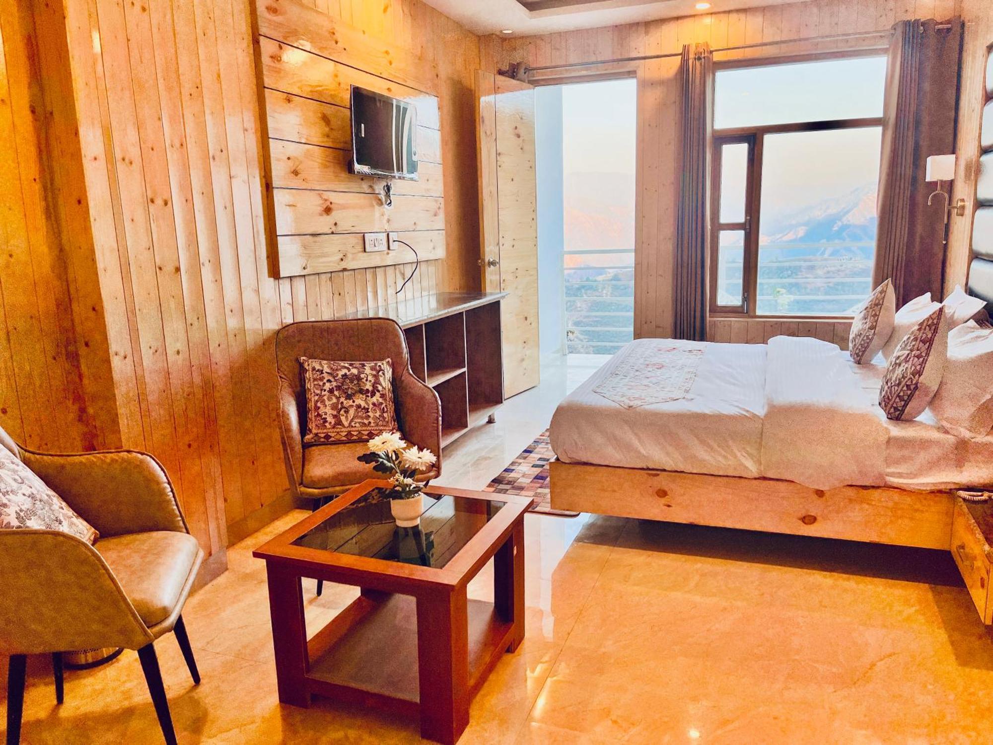 Hotel Classic Crown - #Scenic Mountain View #Open Terrace #Parking #Premium Rooms With Balcony #Guest Preferred #Best Selling Hotel In מוסורי מראה חיצוני תמונה