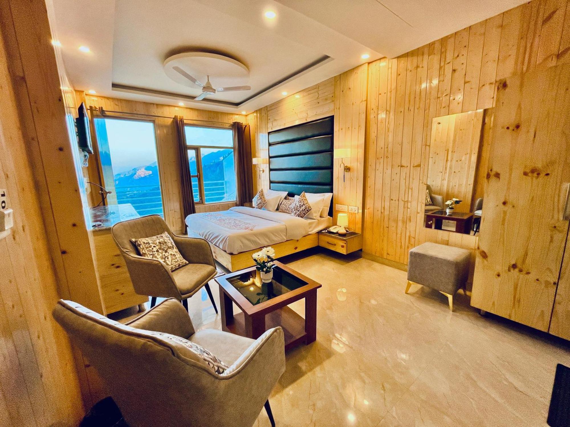 Hotel Classic Crown - #Scenic Mountain View #Open Terrace #Parking #Premium Rooms With Balcony #Guest Preferred #Best Selling Hotel In מוסורי מראה חיצוני תמונה