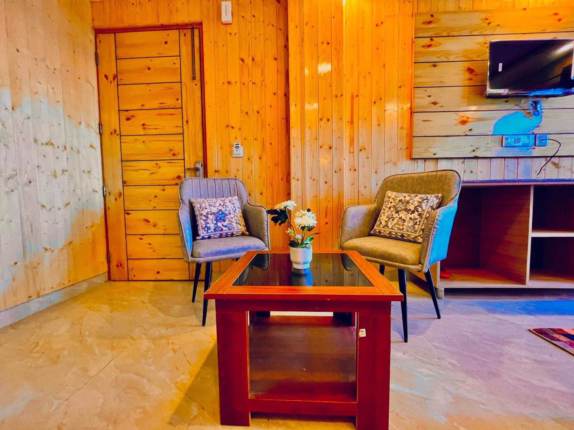 Hotel Classic Crown - #Scenic Mountain View #Open Terrace #Parking #Premium Rooms With Balcony #Guest Preferred #Best Selling Hotel In מוסורי מראה חיצוני תמונה