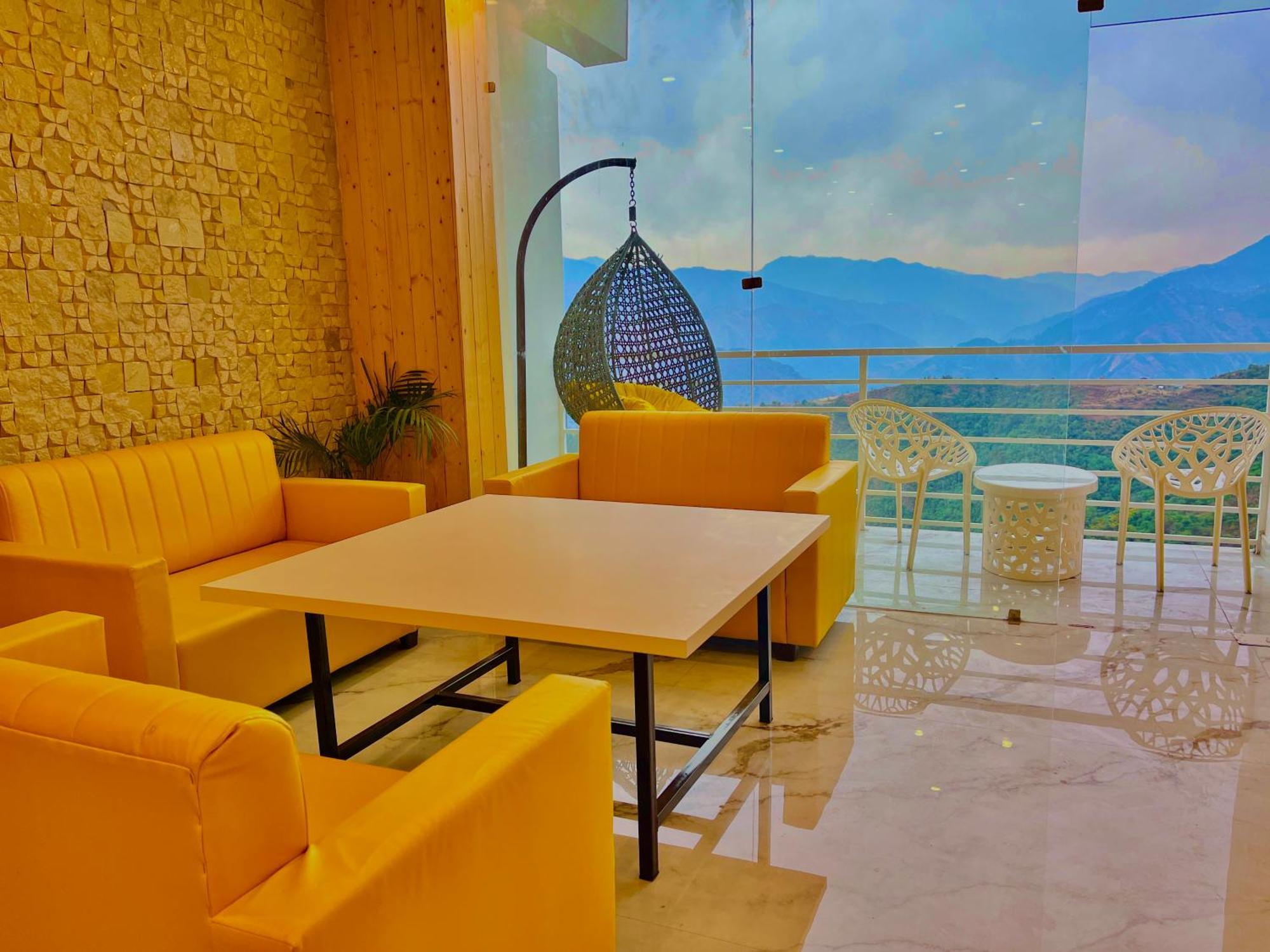 Hotel Classic Crown - #Scenic Mountain View #Open Terrace #Parking #Premium Rooms With Balcony #Guest Preferred #Best Selling Hotel In מוסורי מראה חיצוני תמונה