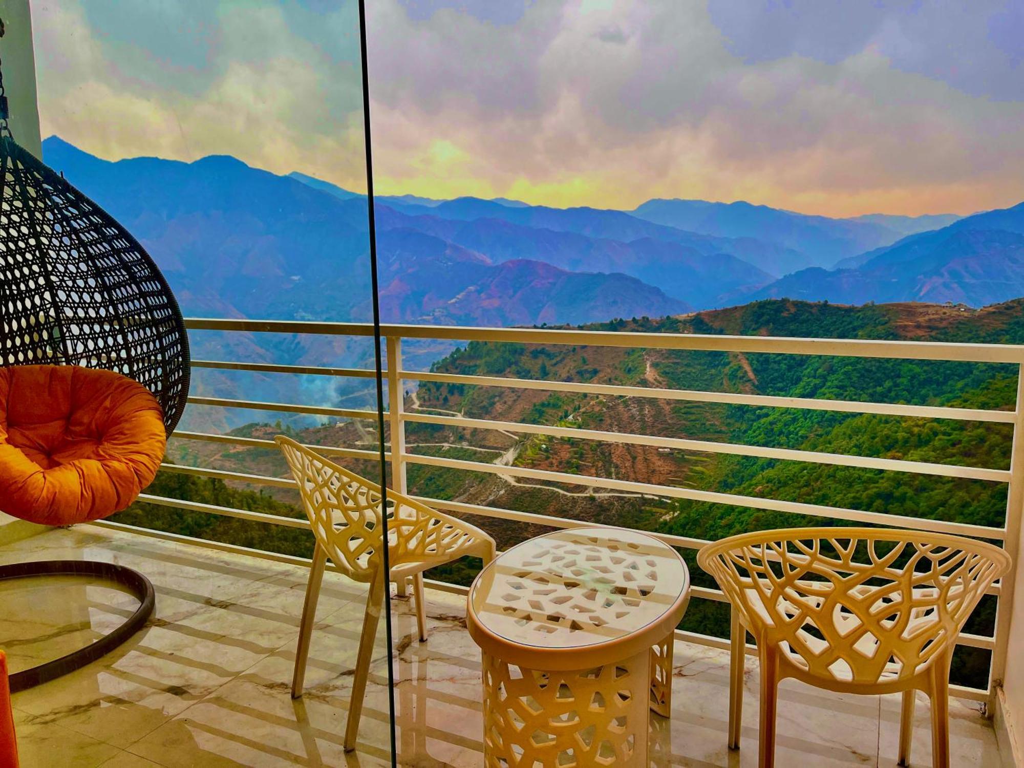 Hotel Classic Crown - #Scenic Mountain View #Open Terrace #Parking #Premium Rooms With Balcony #Guest Preferred #Best Selling Hotel In מוסורי מראה חיצוני תמונה