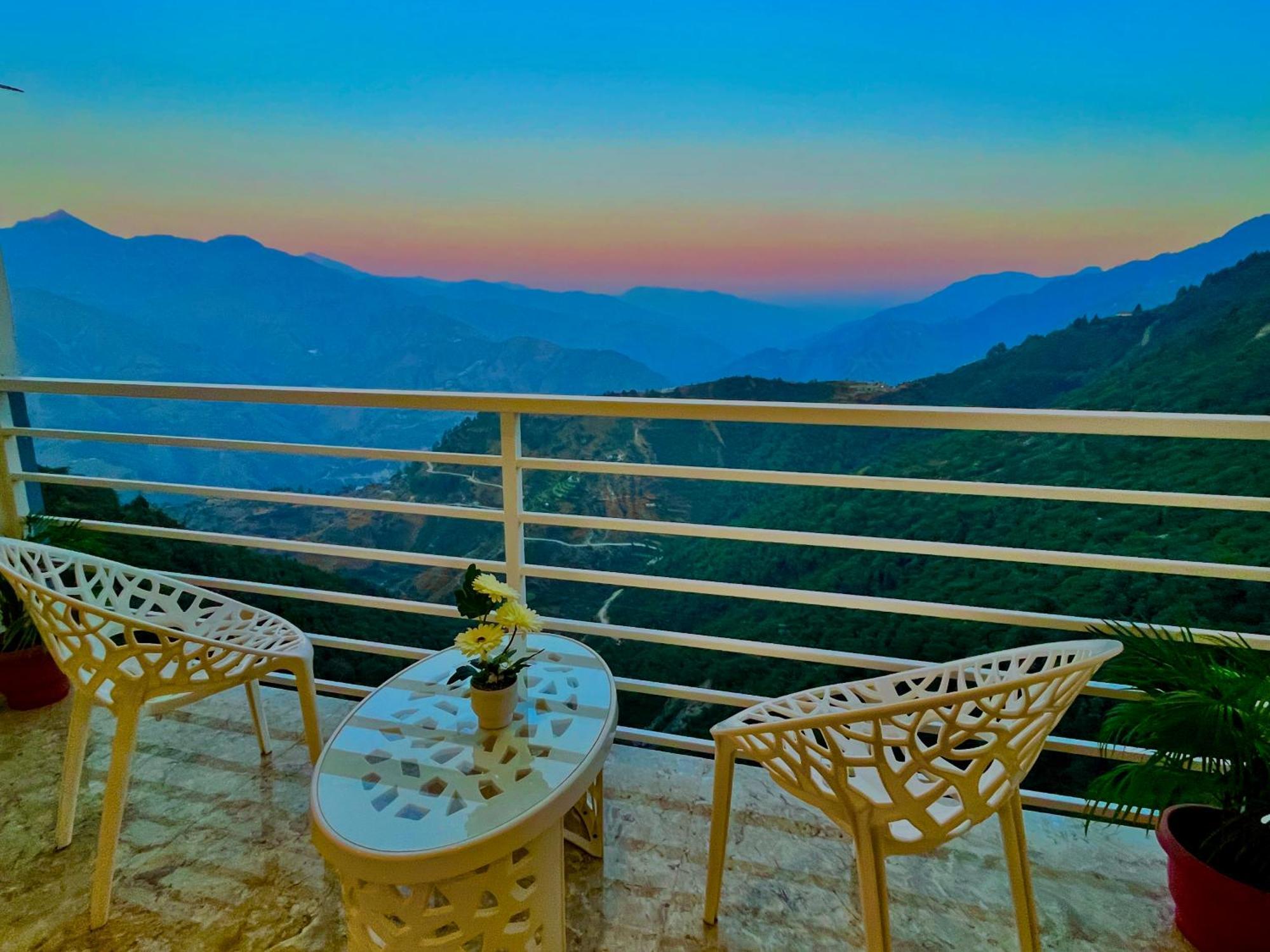 Hotel Classic Crown - #Scenic Mountain View #Open Terrace #Parking #Premium Rooms With Balcony #Guest Preferred #Best Selling Hotel In מוסורי מראה חיצוני תמונה
